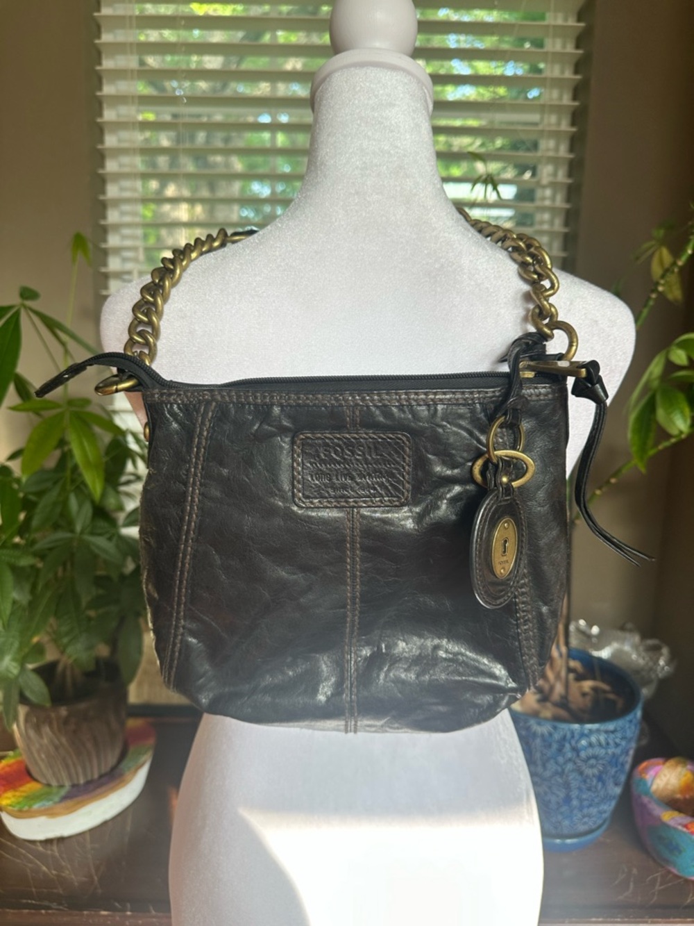 Fossil Black Leather Crossbody Bag Chain Strap Boho Luxe Slouchy Purse Key Charm - Picture 2 of 10